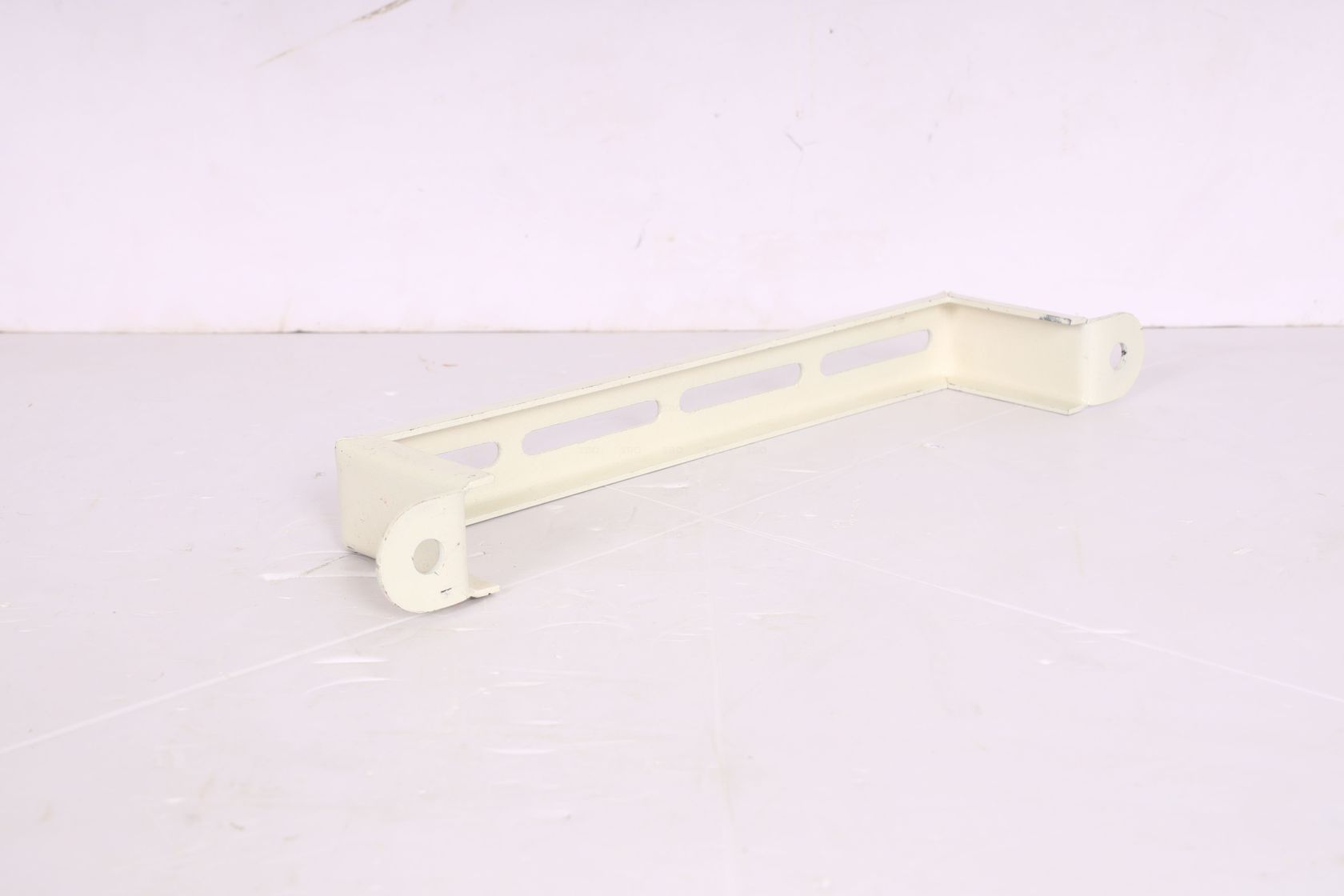 2.5mm x 12 in. x 3 in.Wall Bracket Powder Coated