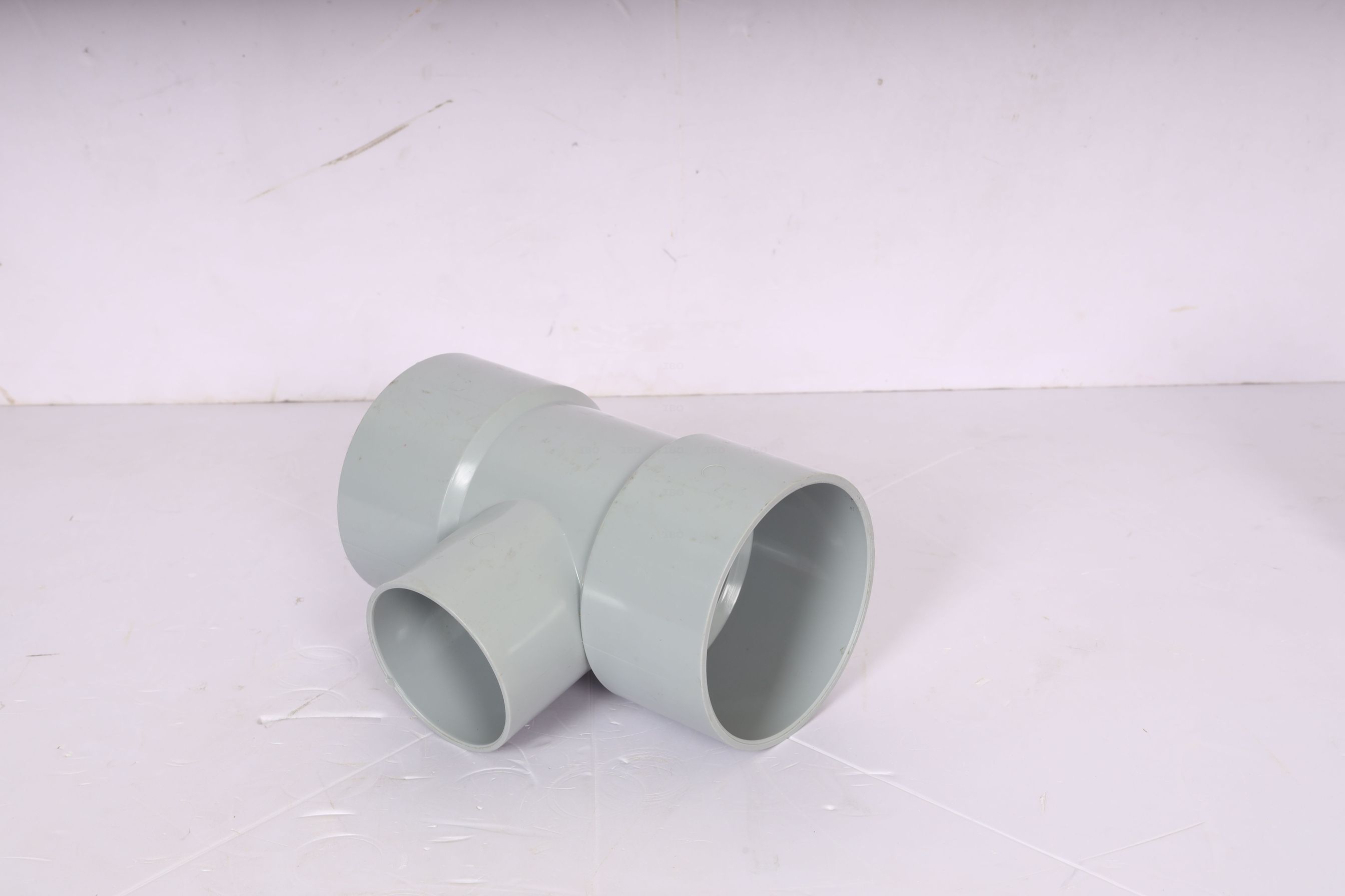 Supreme 4 x 2½ in. (110 x 75 mm) Reducer Tee Agriculture Fitting Supreme 4 x 2½ in. (110 x 75 mm) Reducer Tee Agriculture Fitting