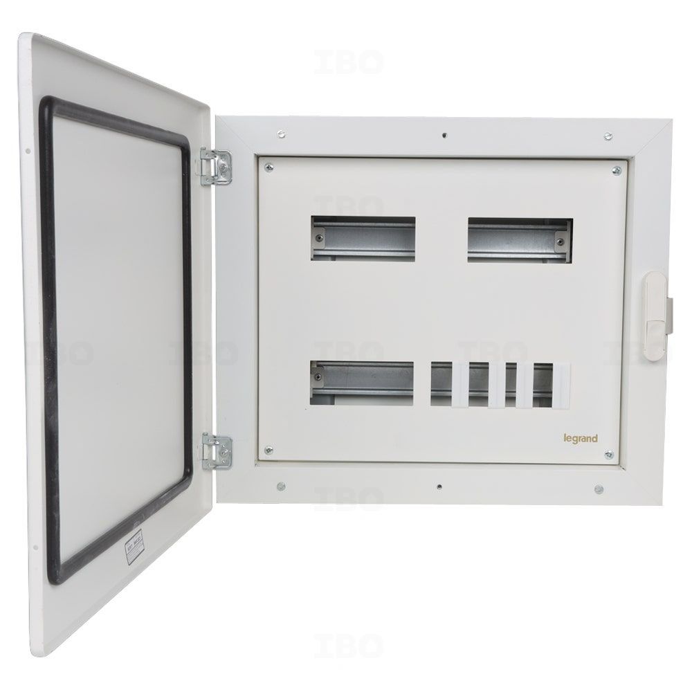 Legrand Ekinox Triple Pole +Neutral 4 Ways IP 43 Distribution Board
