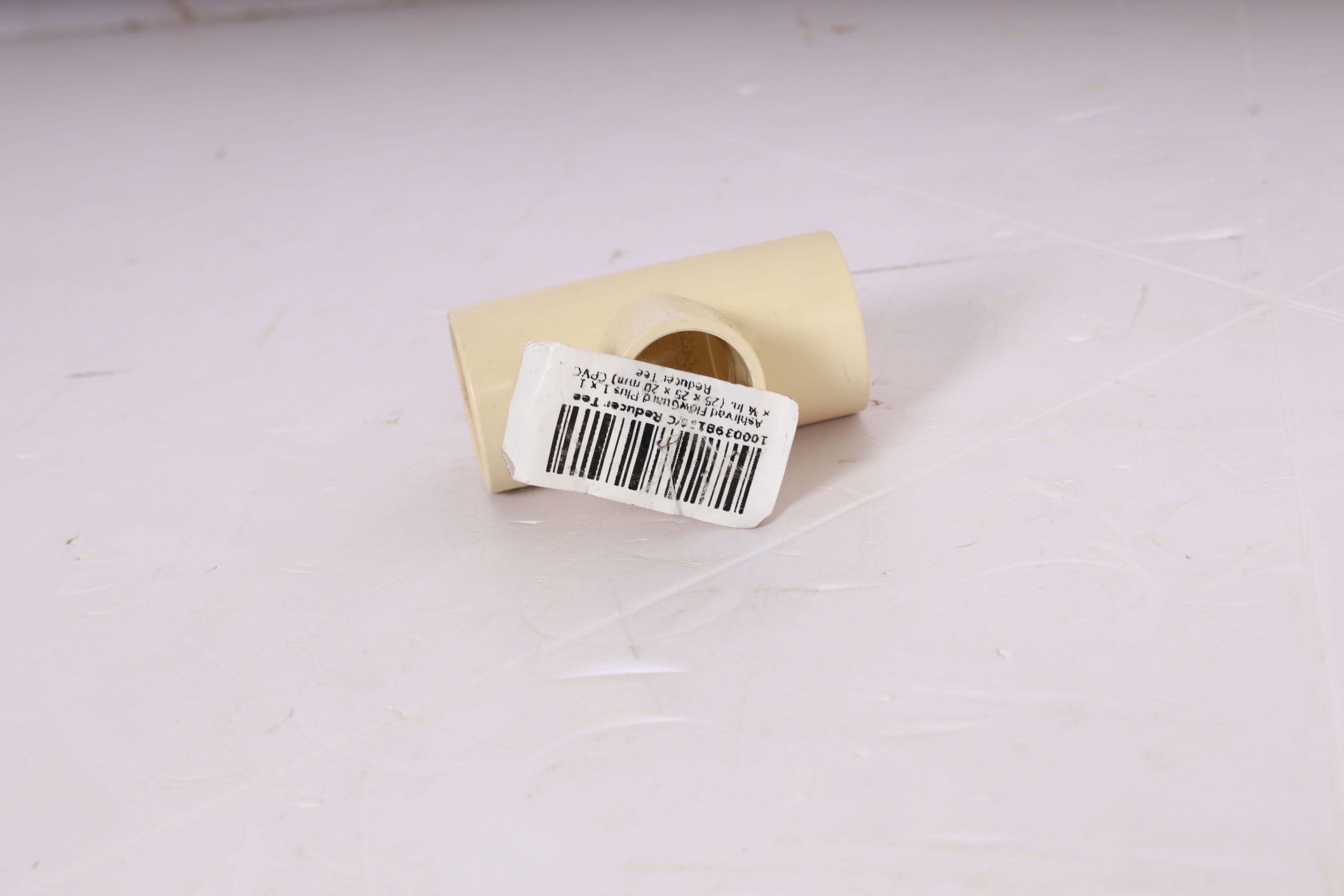 Ashirvad FlowGuard Plus 1 x 1 x ¾ in. (25 x 25 x 20 mm) CPVC Reducer Tee Ashirvad FlowGuard Plus 1 x 1 x ¾ in. (25 x 25 x 20 mm) CPVC Reducer Tee