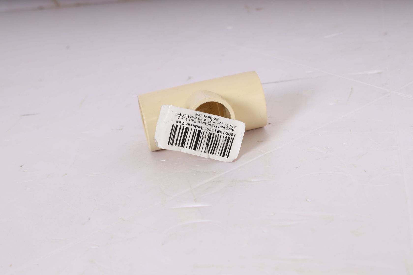 Ashirvad FlowGuard Plus 1 x 1 x ¾ in. (25 x 25 x 20 mm) CPVC Reducer Tee
